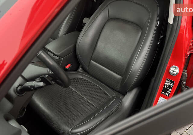 Красный Хендай Kona, объемом двигателя 0 л и пробегом 70 тыс. км за 19917 $, фото 8 на Automoto.ua