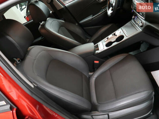 Красный Хендай Kona, объемом двигателя 0 л и пробегом 53 тыс. км за 15521 $, фото 12 на Automoto.ua