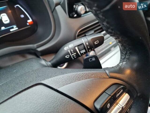 Красный Хендай Kona, объемом двигателя 0 л и пробегом 101 тыс. км за 16200 $, фото 33 на Automoto.ua