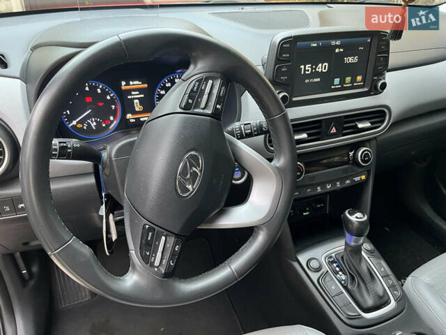 Червоний Хендай Kona, об'ємом двигуна 1.59 л та пробігом 43 тис. км за 18500 $, фото 5 на Automoto.ua