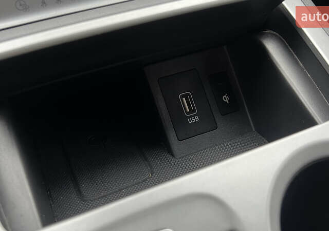 Красный Хендай Kona, объемом двигателя 0 л и пробегом 70 тыс. км за 19917 $, фото 26 на Automoto.ua