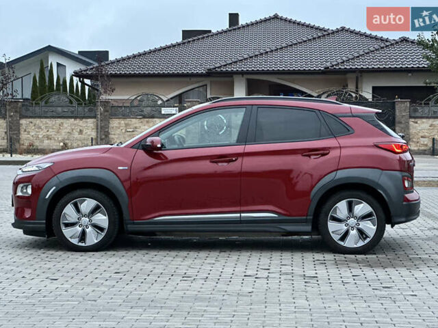 Красный Хендай Kona, объемом двигателя 0 л и пробегом 135 тыс. км за 17990 $, фото 10 на Automoto.ua