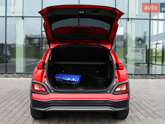 Красный Хендай Kona, объемом двигателя 0 л и пробегом 70 тыс. км за 19917 $, фото 32 на Automoto.ua