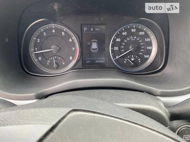 Красный Хендай Kona, объемом двигателя 1.59 л и пробегом 62 тыс. км за 17800 $, фото 14 на Automoto.ua