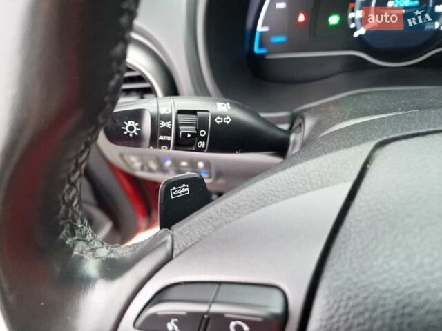 Червоний Хендай Kona, об'ємом двигуна 0 л та пробігом 79 тис. км за 16200 $, фото 31 на Automoto.ua
