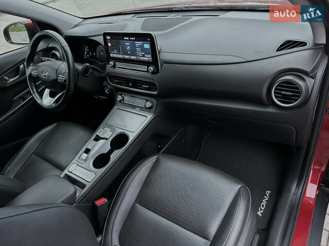 Красный Хендай Kona, объемом двигателя 0 л и пробегом 135 тыс. км за 17990 $, фото 59 на Automoto.ua