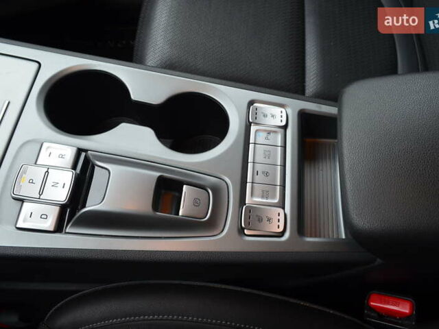 Красный Хендай Kona, объемом двигателя 0 л и пробегом 70 тыс. км за 19917 $, фото 22 на Automoto.ua