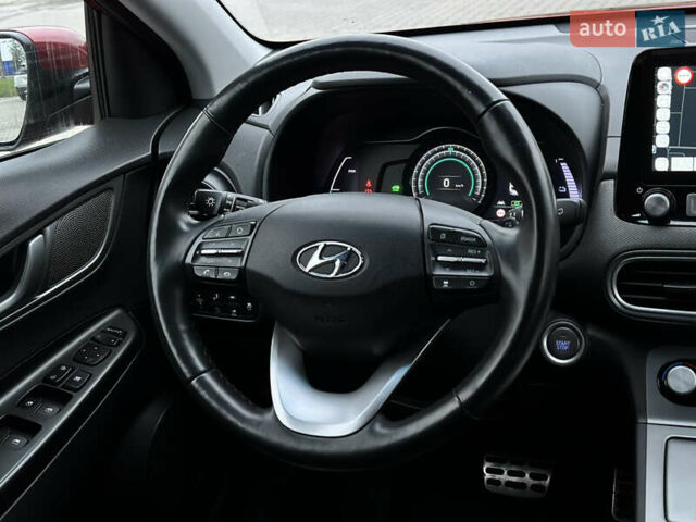 Красный Хендай Kona, объемом двигателя 0 л и пробегом 135 тыс. км за 17990 $, фото 46 на Automoto.ua