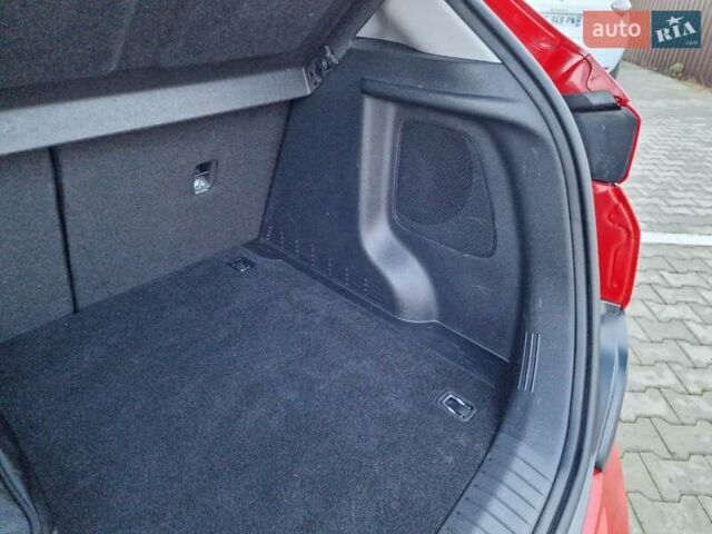 Красный Хендай Kona, объемом двигателя 0 л и пробегом 104 тыс. км за 17800 $, фото 55 на Automoto.ua