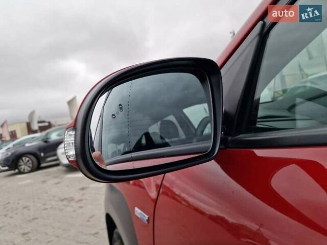 Красный Хендай Kona, объемом двигателя 0 л и пробегом 101 тыс. км за 16200 $, фото 15 на Automoto.ua