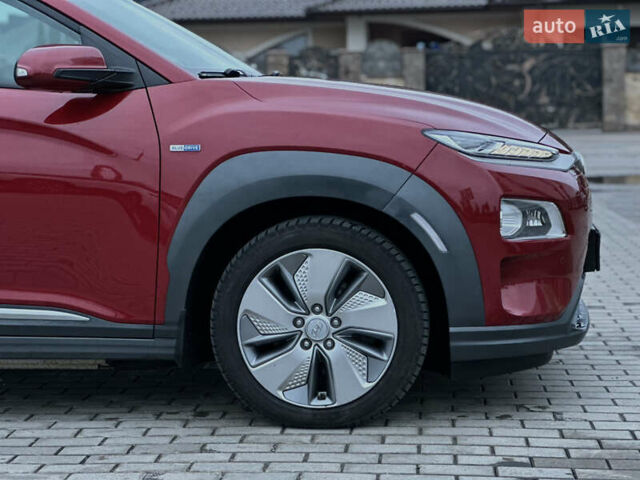 Красный Хендай Kona, объемом двигателя 0 л и пробегом 135 тыс. км за 17990 $, фото 26 на Automoto.ua