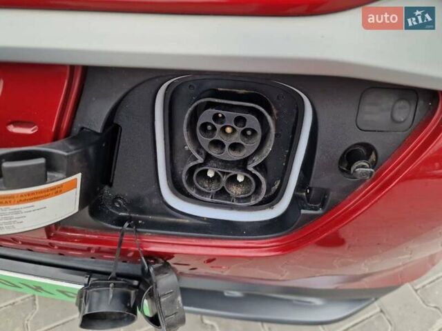 Червоний Хендай Kona, об'ємом двигуна 0 л та пробігом 79 тис. км за 16200 $, фото 4 на Automoto.ua