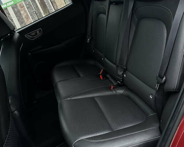 Красный Хендай Kona, объемом двигателя 0 л и пробегом 135 тыс. км за 17990 $, фото 38 на Automoto.ua