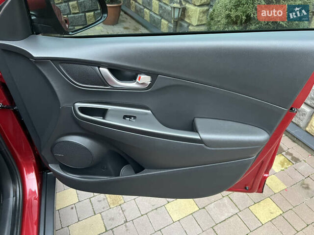 Червоний Хендай Kona, об'ємом двигуна 0 л та пробігом 57 тис. км за 19999 $, фото 36 на Automoto.ua