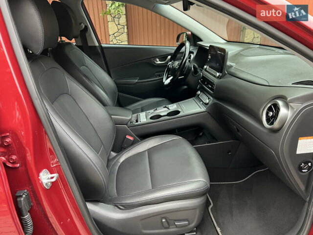 Красный Хендай Kona, объемом двигателя 0 л и пробегом 57 тыс. км за 20500 $, фото 27 на Automoto.ua