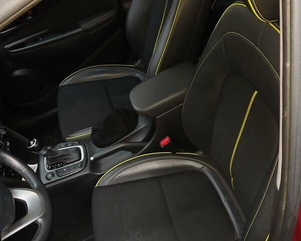 Красный Хендай Kona, объемом двигателя 2 л и пробегом 48 тыс. км за 17900 $, фото 5 на Automoto.ua