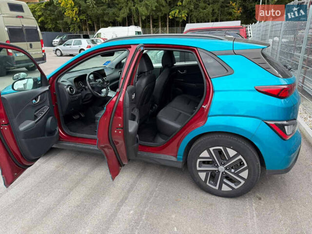 Червоний Хендай Kona, об'ємом двигуна 0 л та пробігом 104 тис. км за 20999 $, фото 2 на Automoto.ua