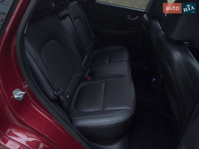 Червоний Хендай Kona, об'ємом двигуна 0 л та пробігом 104 тис. км за 20999 $, фото 22 на Automoto.ua