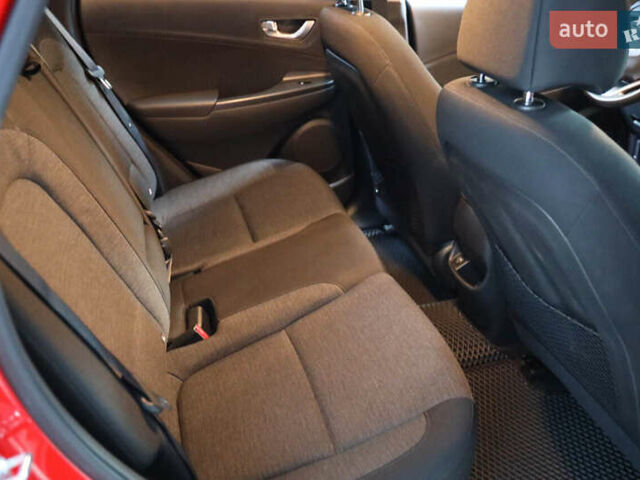 Красный Хендай Kona, объемом двигателя 0 л и пробегом 53 тыс. км за 17500 $, фото 31 на Automoto.ua