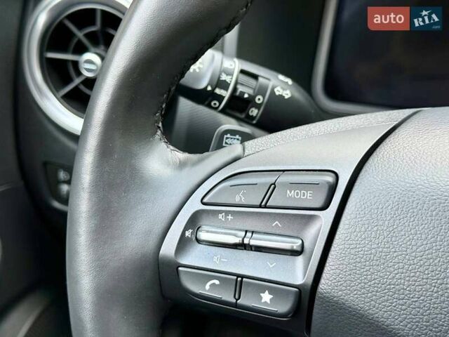 Красный Хендай Kona, объемом двигателя 0 л и пробегом 33 тыс. км за 16999 $, фото 27 на Automoto.ua