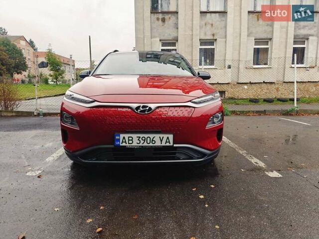 Червоний Хендай Kona, об'ємом двигуна 0 л та пробігом 40 тис. км за 20900 $, фото 2 на Automoto.ua