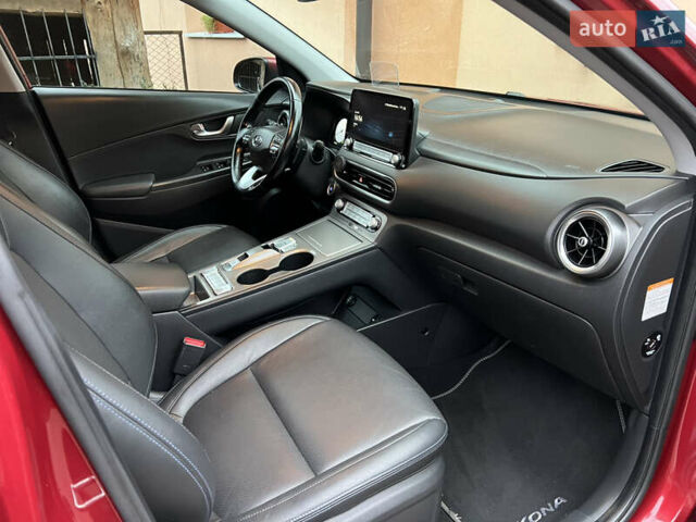 Червоний Хендай Kona, об'ємом двигуна 0 л та пробігом 57 тис. км за 19999 $, фото 20 на Automoto.ua