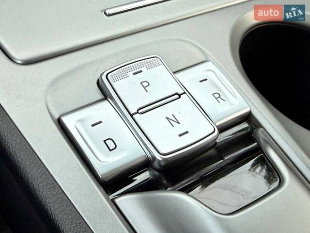 Красный Хендай Kona, объемом двигателя 0 л и пробегом 33 тыс. км за 16999 $, фото 31 на Automoto.ua