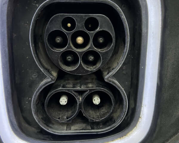 Червоний Хендай Kona, об'ємом двигуна 0 л та пробігом 57 тис. км за 19999 $, фото 49 на Automoto.ua