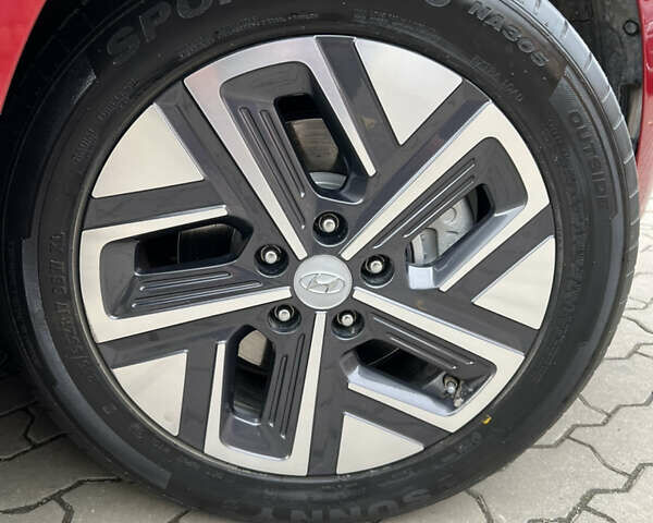 Красный Хендай Kona, объемом двигателя 0 л и пробегом 57 тыс. км за 20500 $, фото 60 на Automoto.ua