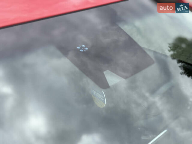 Червоний Хендай Kona, об'ємом двигуна 0 л та пробігом 80 тис. км за 18800 $, фото 11 на Automoto.ua