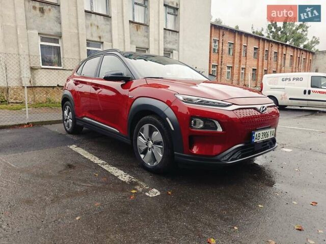 Червоний Хендай Kona, об'ємом двигуна 0 л та пробігом 40 тис. км за 20900 $, фото 4 на Automoto.ua