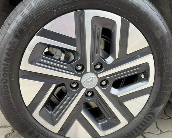 Красный Хендай Kona, объемом двигателя 0 л и пробегом 57 тыс. км за 20500 $, фото 61 на Automoto.ua