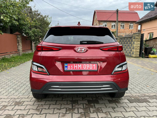 Красный Хендай Kona, объемом двигателя 0 л и пробегом 57 тыс. км за 20500 $, фото 9 на Automoto.ua