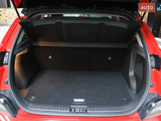 Красный Хендай Kona, объемом двигателя 0 л и пробегом 53 тыс. км за 17500 $, фото 29 на Automoto.ua