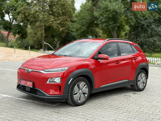 Червоний Хендай Kona, об'ємом двигуна 0 л та пробігом 80 тис. км за 18800 $, фото 1 на Automoto.ua