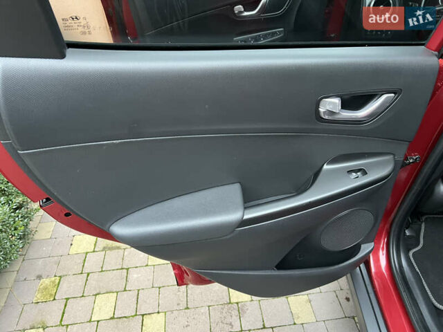 Червоний Хендай Kona, об'ємом двигуна 0 л та пробігом 57 тис. км за 19999 $, фото 35 на Automoto.ua