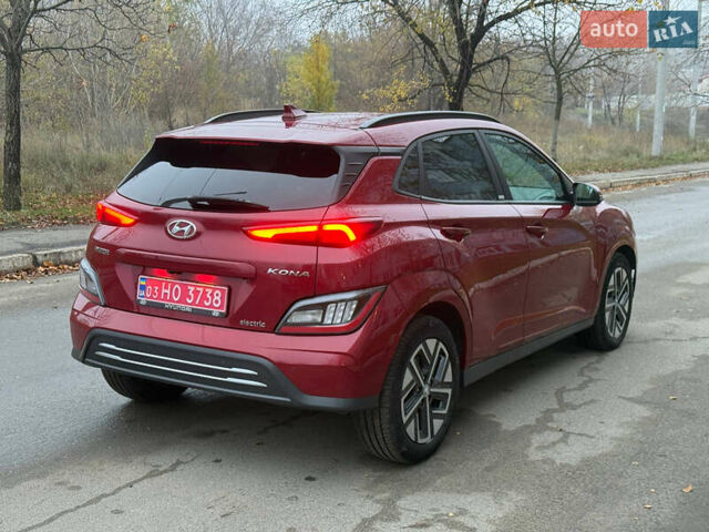 Червоний Хендай Kona, об'ємом двигуна 0 л та пробігом 104 тис. км за 20999 $, фото 5 на Automoto.ua