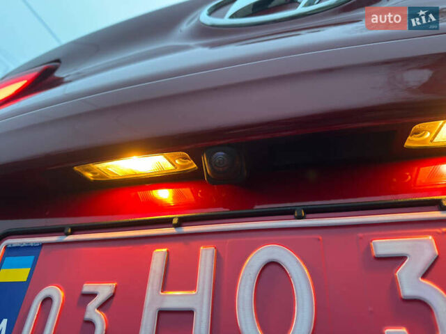 Червоний Хендай Kona, об'ємом двигуна 0 л та пробігом 104 тис. км за 20999 $, фото 12 на Automoto.ua