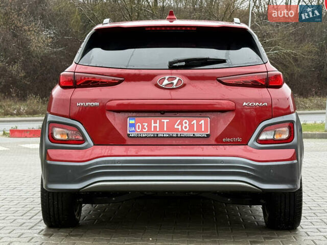 Красный Хендай Kona, объемом двигателя 0 л и пробегом 86 тыс. км за 18400 $, фото 9 на Automoto.ua