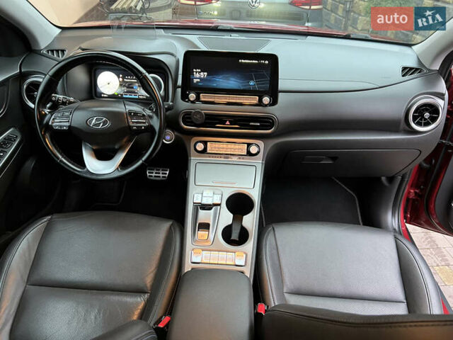 Червоний Хендай Kona, об'ємом двигуна 0 л та пробігом 57 тис. км за 19999 $, фото 27 на Automoto.ua