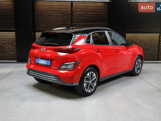 Красный Хендай Kona, объемом двигателя 0 л и пробегом 53 тыс. км за 17500 $, фото 5 на Automoto.ua
