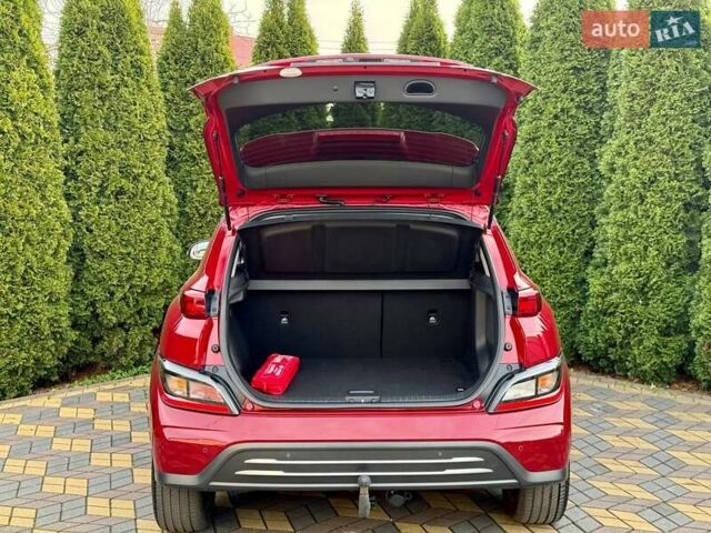 Красный Хендай Kona, объемом двигателя 0 л и пробегом 44 тыс. км за 17000 $, фото 13 на Automoto.ua