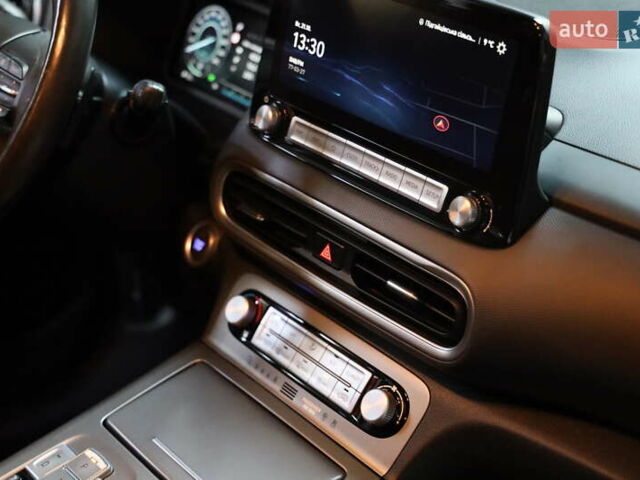 Красный Хендай Kona, объемом двигателя 0 л и пробегом 53 тыс. км за 17500 $, фото 25 на Automoto.ua