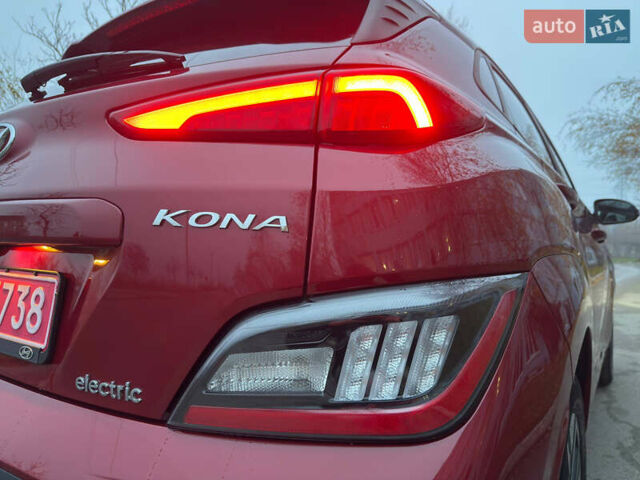 Червоний Хендай Kona, об'ємом двигуна 0 л та пробігом 104 тис. км за 20999 $, фото 11 на Automoto.ua