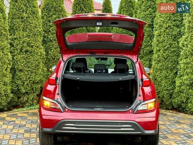Красный Хендай Kona, объемом двигателя 0 л и пробегом 33 тыс. км за 16999 $, фото 13 на Automoto.ua