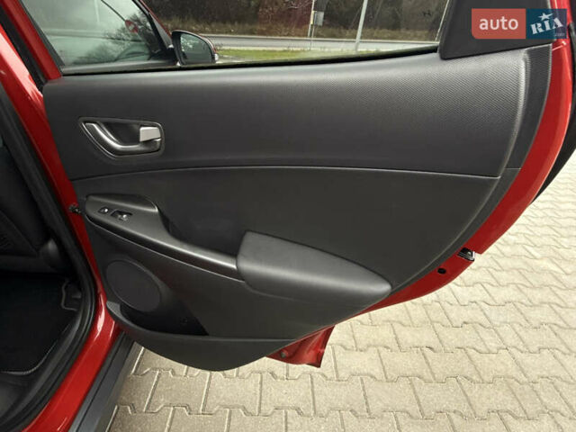 Красный Хендай Kona, объемом двигателя 0 л и пробегом 86 тыс. км за 18600 $, фото 28 на Automoto.ua