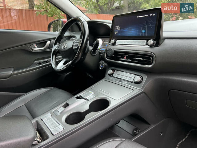 Красный Хендай Kona, объемом двигателя 0 л и пробегом 57 тыс. км за 20500 $, фото 28 на Automoto.ua