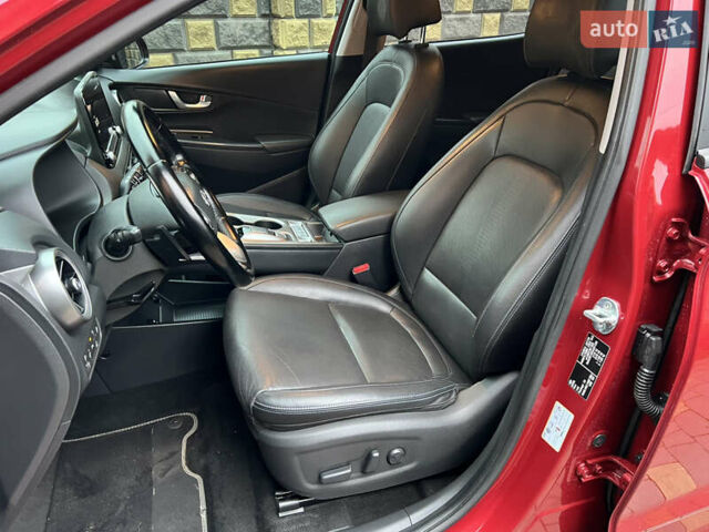 Червоний Хендай Kona, об'ємом двигуна 0 л та пробігом 57 тис. км за 19999 $, фото 19 на Automoto.ua