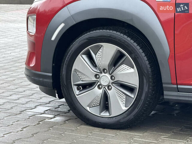 Красный Хендай Kona, объемом двигателя 0 л и пробегом 86 тыс. км за 18400 $, фото 14 на Automoto.ua