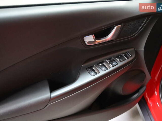 Красный Хендай Kona, объемом двигателя 0 л и пробегом 53 тыс. км за 17500 $, фото 13 на Automoto.ua